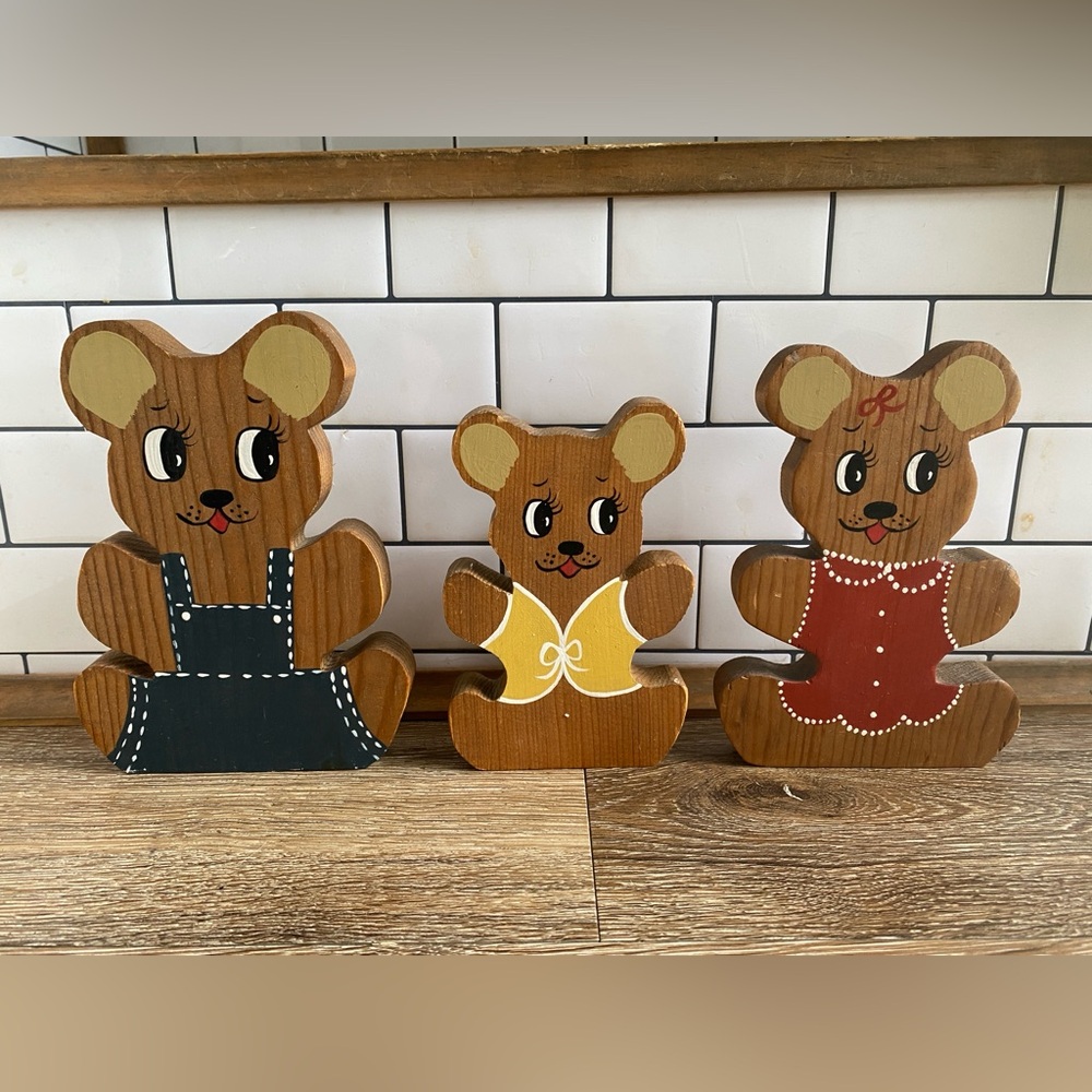 Vintage Hand-Painted Bears Wood Granny Cottage Family Baby Teddy Wall Decor